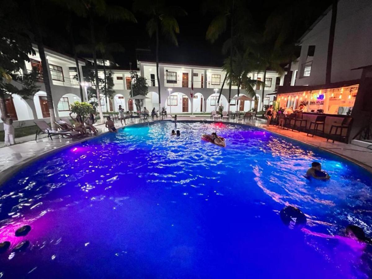 Hotel El Bosque Хаен Екстериор снимка